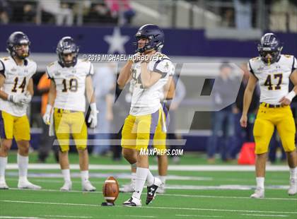 Thumbnail 2 in Highland Park vs. Lone Star (UIL 5A Regional Playoff) photogallery.
