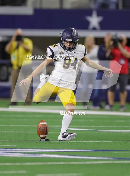 Thumbnail 1 in Highland Park vs. Lone Star (UIL 5A Regional Playoff) photogallery.