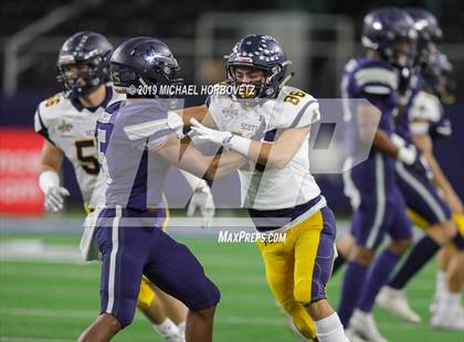 Thumbnail 3 in Highland Park vs. Lone Star (UIL 5A Regional Playoff) photogallery.