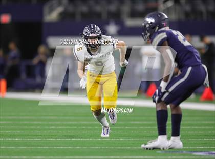 Thumbnail 1 in Highland Park vs. Lone Star (UIL 5A Regional Playoff) photogallery.