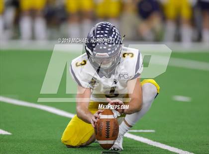 Thumbnail 1 in Highland Park vs. Lone Star (UIL 5A Regional Playoff) photogallery.