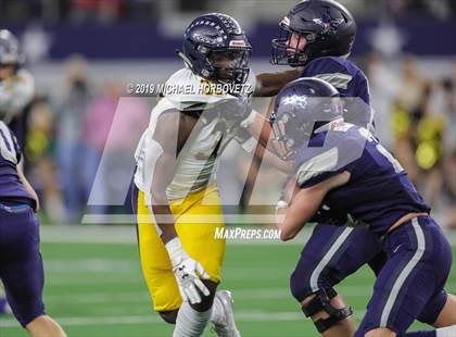 Thumbnail 1 in Highland Park vs. Lone Star (UIL 5A Regional Playoff) photogallery.