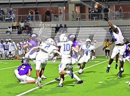Thumbnail 2 in Kinkaid v Episcopal (SPC 4A State Championship) photogallery.