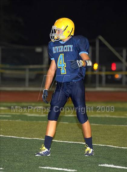 Thumbnail 1 in Mira Loma @ River City photogallery.