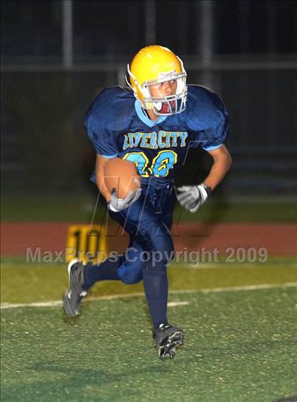 Thumbnail 1 in Mira Loma @ River City photogallery.