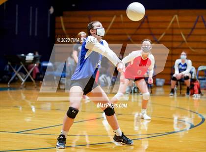 Thumbnail 3 in Heide Trask @ Richlands photogallery.