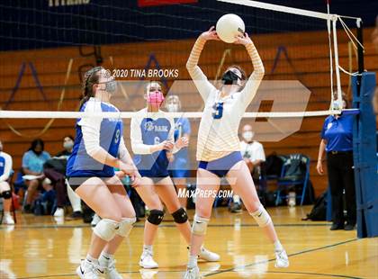 Thumbnail 3 in Heide Trask @ Richlands photogallery.