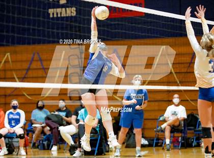 Thumbnail 1 in Heide Trask @ Richlands photogallery.