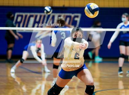 Thumbnail 3 in Heide Trask @ Richlands photogallery.
