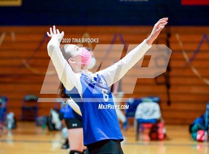 Thumbnail 2 in Heide Trask @ Richlands photogallery.