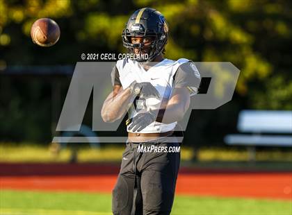 Thumbnail 3 in Sprayberry @ Lassiter photogallery.