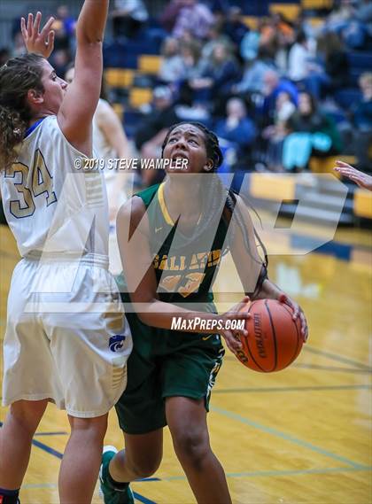 Thumbnail 3 in Gallatin @ Wilson Central photogallery.