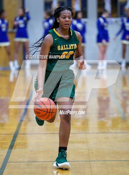 Thumbnail 3 in Gallatin @ Wilson Central photogallery.