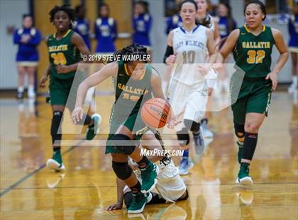 Thumbnail 2 in Gallatin @ Wilson Central photogallery.