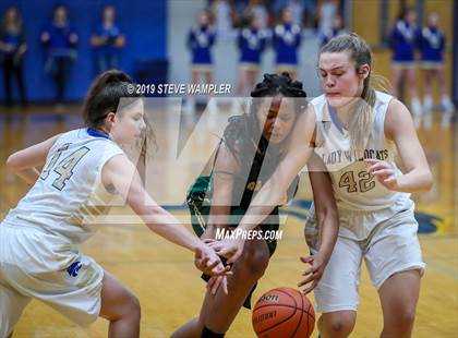 Thumbnail 3 in Gallatin @ Wilson Central photogallery.