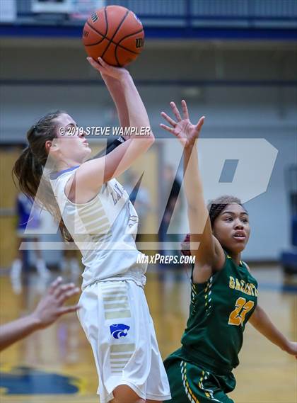 Thumbnail 3 in Gallatin @ Wilson Central photogallery.