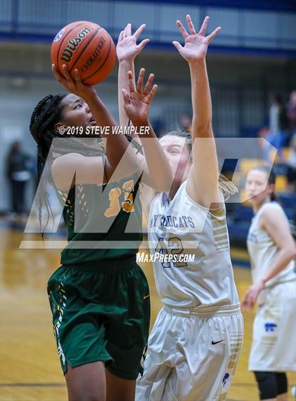 Thumbnail 2 in Gallatin @ Wilson Central photogallery.