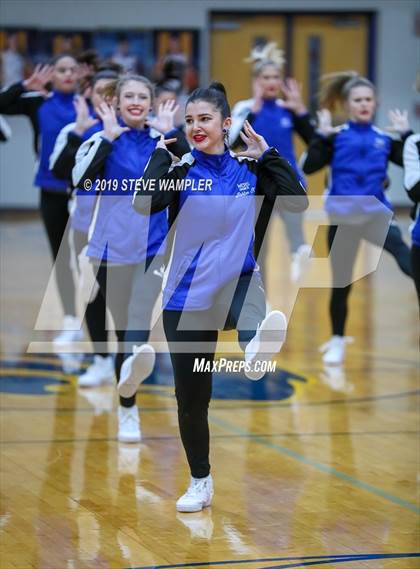 Thumbnail 3 in Gallatin @ Wilson Central photogallery.