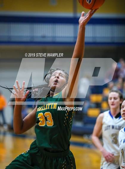 Thumbnail 1 in Gallatin @ Wilson Central photogallery.