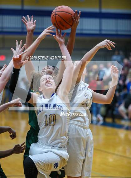 Thumbnail 3 in Gallatin @ Wilson Central photogallery.