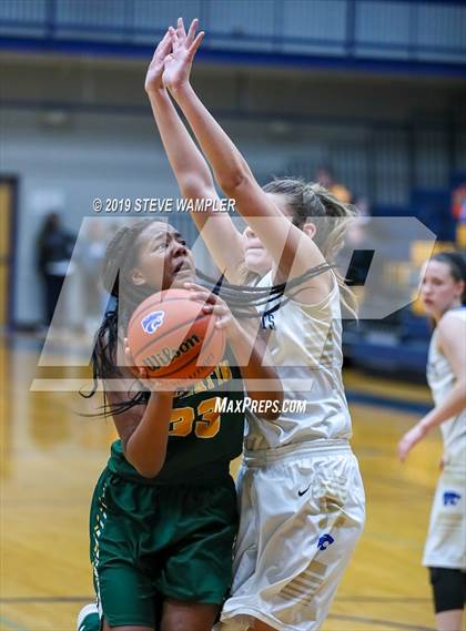 Thumbnail 1 in Gallatin @ Wilson Central photogallery.