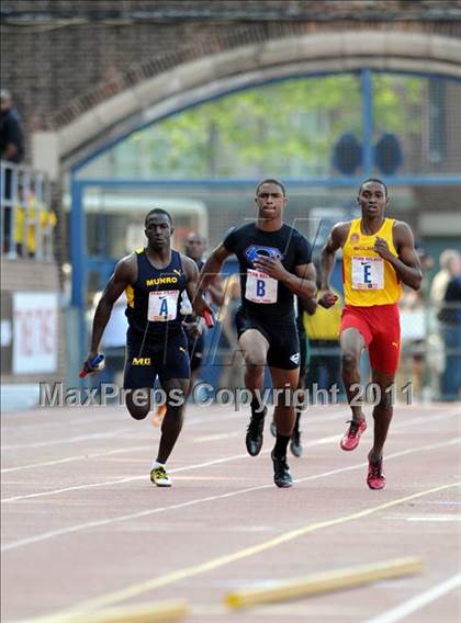 Thumbnail 2 in 117th Penn Relays (Boys 4x400m Championship of America)  photogallery.