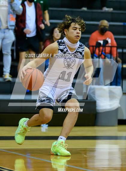 Thumbnail 3 in Lytle vs. Columbus (UIL 3A Bi-District Playoffs) photogallery.