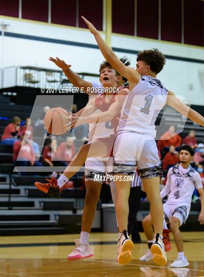 Thumbnail 2 in Lytle vs. Columbus (UIL 3A Bi-District Playoffs) photogallery.