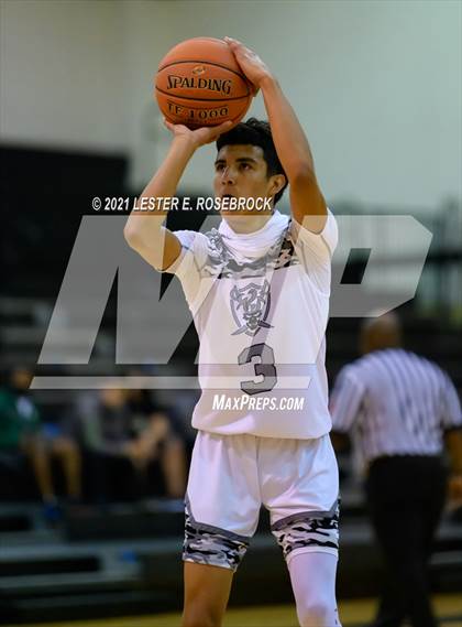 Thumbnail 3 in Lytle vs. Columbus (UIL 3A Bi-District Playoffs) photogallery.