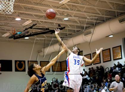 Thumbnail 2 in North Mecklenburg vs Mallard Creek (ELHS Winter Jam) photogallery.