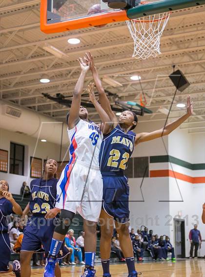 Thumbnail 1 in North Mecklenburg vs Mallard Creek (ELHS Winter Jam) photogallery.
