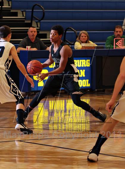 Thumbnail 3 in Carter vs. Letcher County Central (Smoky Mountain Classic) photogallery.