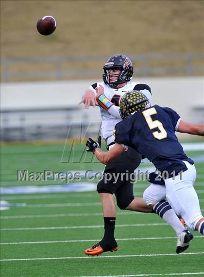 Thumbnail 1 in Aledo vs. Stephenville (4A Division 2 Quarterfinal) photogallery.