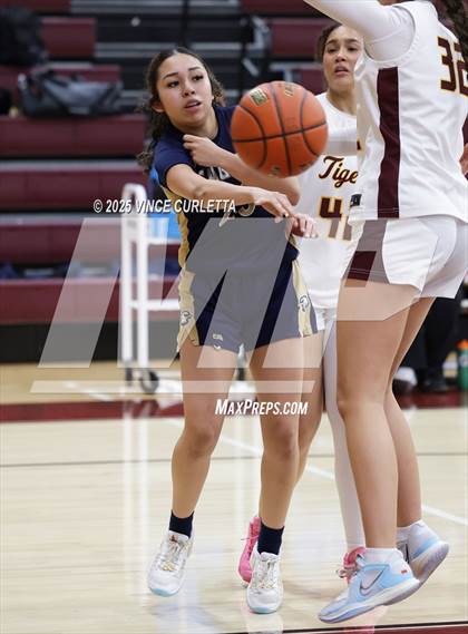 Thumbnail 1 in Akins @ Dripping Springs photogallery.