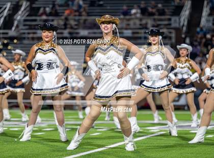 Thumbnail 3 in Foster @ Seven Lakes photogallery.