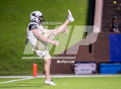 Thumbnail 3 in Foster @ Seven Lakes photogallery.