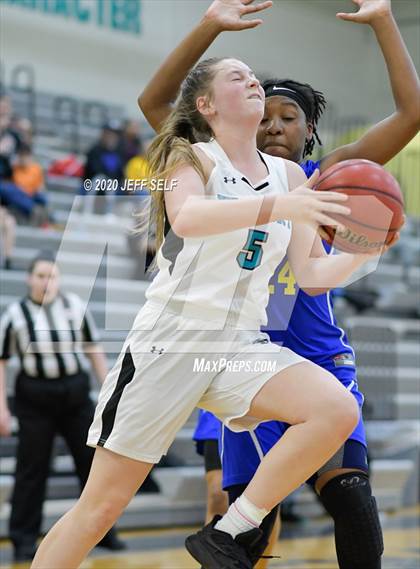 Thumbnail 2 in Oscar Smith @ Hickory photogallery.