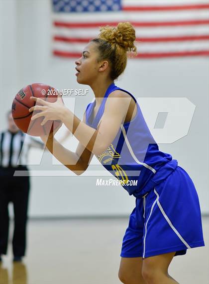 Thumbnail 1 in Oscar Smith @ Hickory photogallery.