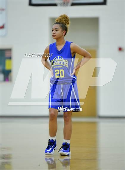 Thumbnail 3 in Oscar Smith @ Hickory photogallery.