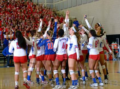 Thumbnail 3 in Granite Bay vs. Los Alamitos (CIF State D1 Final) photogallery.