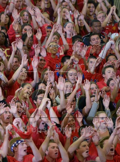 Thumbnail 2 in Granite Bay vs. Los Alamitos (CIF State D1 Final) photogallery.