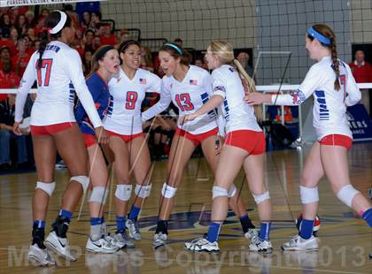 Thumbnail 2 in Granite Bay vs. Los Alamitos (CIF State D1 Final) photogallery.