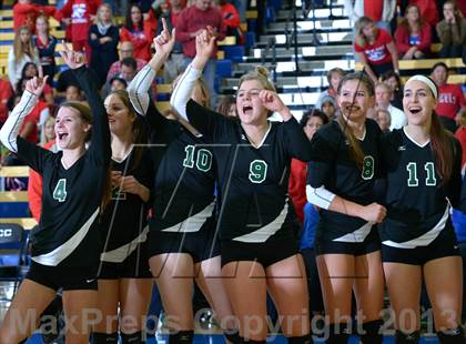 Thumbnail 1 in Granite Bay vs. Los Alamitos (CIF State D1 Final) photogallery.
