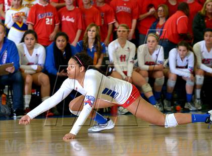 Thumbnail 2 in Granite Bay vs. Los Alamitos (CIF State D1 Final) photogallery.