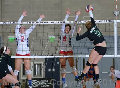 Thumbnail 3 in Granite Bay vs. Los Alamitos (CIF State D1 Final) photogallery.