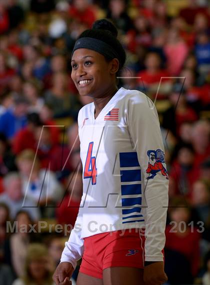 Thumbnail 2 in Granite Bay vs. Los Alamitos (CIF State D1 Final) photogallery.