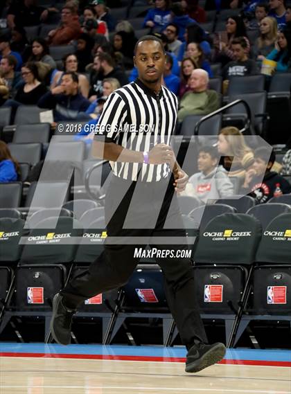 Thumbnail 3 in Del Campo vs Rocklin (@ Golden 1 Center) photogallery.