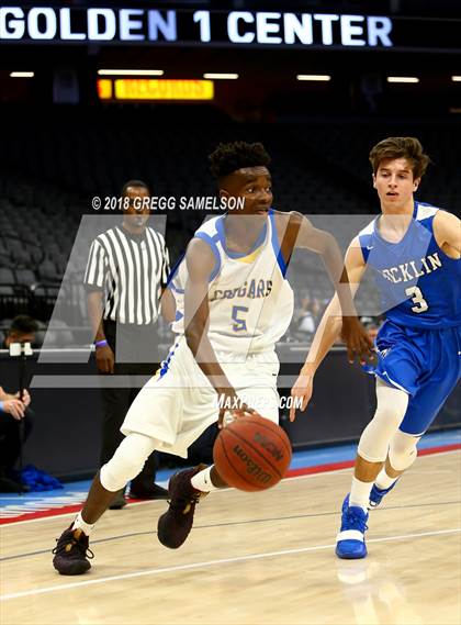 Thumbnail 2 in Del Campo vs Rocklin (@ Golden 1 Center) photogallery.