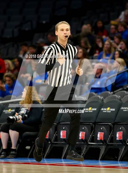 Thumbnail 3 in Del Campo vs Rocklin (@ Golden 1 Center) photogallery.