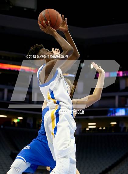 Thumbnail 3 in Del Campo vs Rocklin (@ Golden 1 Center) photogallery.